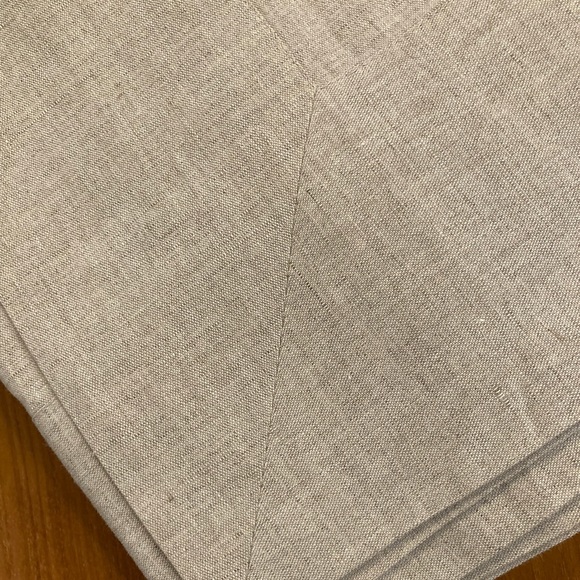 Linen tablecloth 64”x 128” - Picture 5 of 6